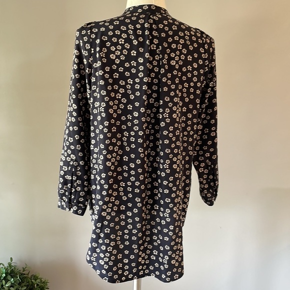 MADEWELL OVERSIZED XS crew/ Chocker 2 button neckline blouse tossed floral motif - Picture 8 of 15